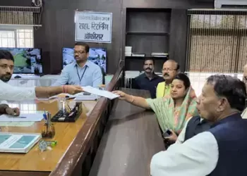 शहडोल से हिमाद्री सिंह ने पर्चा भरा