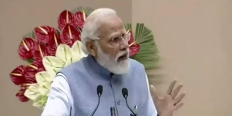 मोदी सरकार का जनता को डबल तोहफा, DA के साथ बढ़ाया HRA, मार्च में आएगी इतनी सैलरी