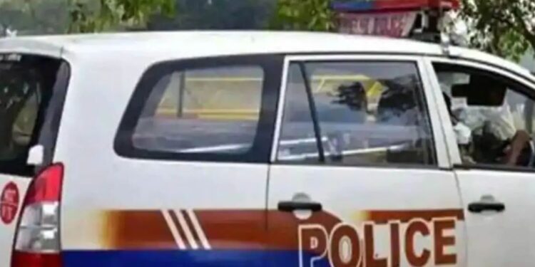 पुलिस के हेड कॉन्स्टेबल ने एक पत्नी के रहते की दूसरी शादी, थाने पहुंची पहली बीवी