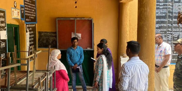 कलेक्टर डॉ. सलोनी सिडाना ने किया मतदान केन्द्रों का निरीक्षण