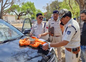 थाना रीठी अंतर्गत वाहन चेकिंग के दौरान क्रेटा कार क्रमांक MP20CG7347 से नगद रूपए 2,50,000₹ मिले, उक्त रूपयों के संबंध में कार चालक द्वारा कागजात प्रस्तुत करने पर उक्त रूपए वापस किए गए ।
