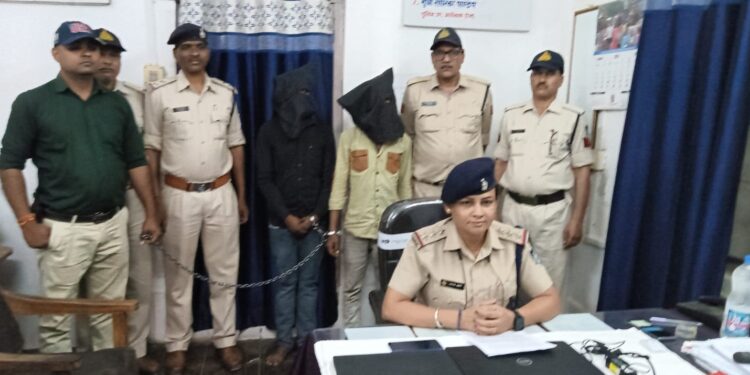 रेल ईकाई जबलपुर के क्षेत्रातर्गत प्लेट फार्म व चलित ट्रेनो, आउटरों मे यात्रियों के साथ हो रही चोरी व लूट की घटनाओ की रोकथामषदेखे VIDEO