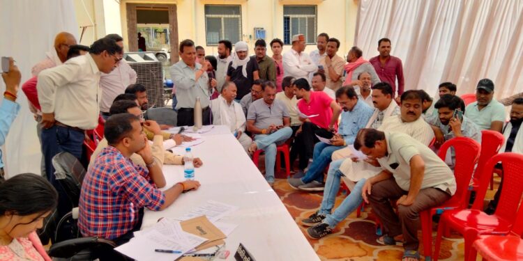 *पटाखा फैक्ट्री मालिक की अचल सम्पत्ति की नीलामी की कार्यवाही सम्पन्न*