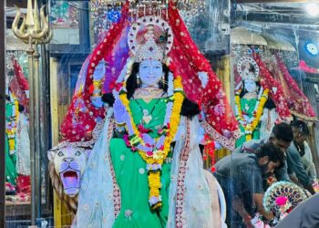 *श्री राम सेना के तत्वधान में चैत्र नवरात्रि* *एवं पंचमी के अवसर पर वीर बजरंगी कोशमी हनुमान मंदिर में सभी राम सेनेको ने सामूहिक हनुमान चालीसा का पाठ किया VIDEO*