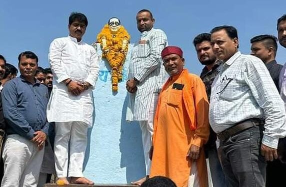 डॉ.भीमराव अम्बेडकर की जयंती क्षेत्रीय विधायक घनश्याम चंद्रवंशी ने चित्र पर माल्यार्पण कर मनाई..!