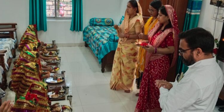*डोंगरगढ महानवमी के अवसर पर विष्णु लोधी ने किया कन्या पूजन*