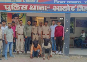 रतलाम पुलिस का संपूर्ण जिले में नशे के सौदागरों पर कड़ा प्रहार जारी अवैध मादक पदार्थ स्मेक की तस्करी करते दो आरोपियो को पकडने मे मिली आलोट पुलिस को सफलता