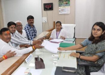 लोकसभा चुनाव 2024 के लिए कांग्रेस की ओर से राजेंद्र राधाकिशन मालवीय ने अपना नामांकन दाखिल किया…