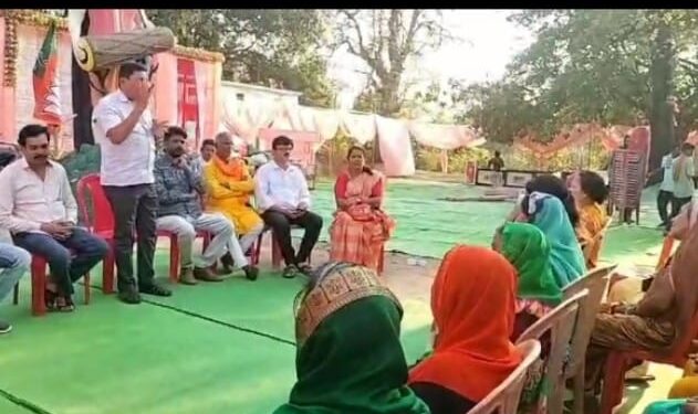 *डोंगरगढ -बूथ क्रमांक 145 में महतारी वंदन सम्मान समारोह में हुआ महिलाओं का सम्मान*