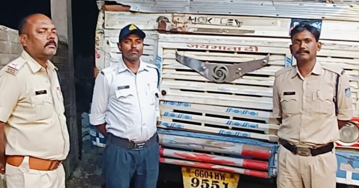 पुलिस अधीक्षक कटनी श्री अभिजीत रंजन द्वारा लोकसभा चुनाव को दृ‌ष्टिगत रखते हुए वाहन चैकिग हेतु आदेशित किया गया था।