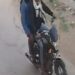 मार्निंग वॉक पर निकली महिला बाइक सवारो ने की चेन स्नेचिंग, सी सी टी वी कैमरे में हुए कैद