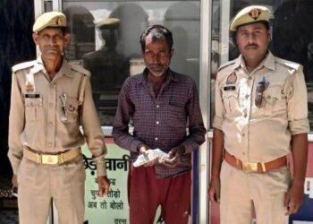 गुरसहायगंज पुलिस द्वारा 1 अदद अवैध तमंचा व 1 अदद जिंदा कारतूस के साथ शातिर हिश्ट्रीशीटर को गिरफ्तार कर भेजा गया जेल।