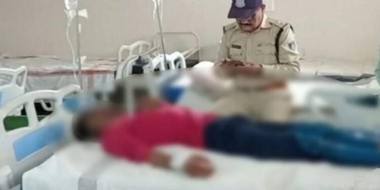 ट्रक क्लीनर का चालक ने किया बलात्कार, प्राइवेट पार्ट को किया क्षतिग्रस्त, बड़वारा थाना क्षेत्र की घटना, युवक का उपचार जारी, घटना के कारण क्षेत्र में खलबली, पढ़ें क्या है पूरी घटना