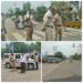 26 अप्रैल को होने वाले लोक सभा चुनाव को ध्यान में रखते हुए , माधव नगर पुलिस वाहनों की कार रही सघन जांच