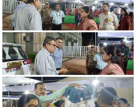 मतदान समाप्ति के पश्चात लौट रहे मतदान दल, जमा करा रहे चुनाव सामग्री