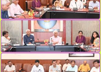 जिला प्रशासन के साथ रेलवे अधिकारियो की बैठक संपन्न ग्वारीघाट के लिए नए मार्ग एवं मालगोदाम चौक के विकास पर चर्चा