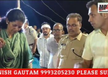 मनका गांव में बोरवेल में गिरे छः वर्षीय मयंक को बचाने प्रशासन द्वारा किया जा रहा हर मुमकिन प्रयास।