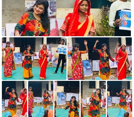 आईये लोकतंत्र का पर्व मनायें और देश के प्रति जिम्मेदारी निभायें – सारिका चुनाव आ गये हैं, वोट डालेंगे का संकल्प दिलाया सारिका ने मतदान का रखें ध्यान, वोट देकर बनायें लोकतंत्र महान – सारिका घारू
