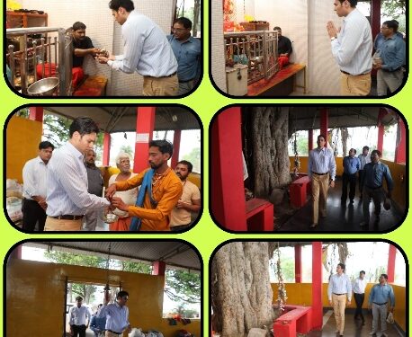 कलेक्टर श्री प्रसाद ने बंजारी माता की पूजा-अर्चना कर कटनीवासियों के सुख- समृद्धि की कामना की