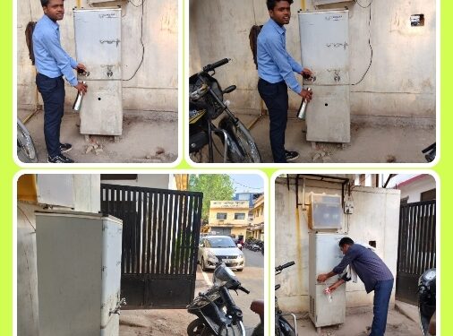 बूंद बूंद पानी के लिए छात्रों को भटकना पड़ रहा,नगर निगम का काफी समय से वाटर कूलर बंद