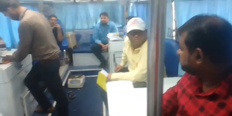 परासिया जागते रहो ग्रुप खून का रिश्ता ग्रुप परासिया द्वारा शिविर में हुआ 37 यूनिट रक्तदान*