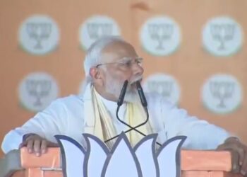 दमोह की सभा में नरेन्द्र मोदी ने बीजेपी के प्रदेश अध्यक्ष विष्णुदत्त शर्मा की तारीफ़ की VIDEO