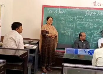 *जिला शिक्षा अधिकारी जीएस बघेल द्वारा शासकीय उत्कर्ष विद्यालय चोरई का भ्रमण*