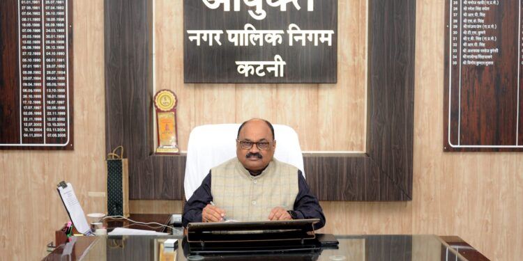 पिछले वर्ष के मुकाबले 12 प्रतिशत अधिक नगर निगम ने वसूला टैक्स टीम को निगम आयुक्त ने दी बधाई