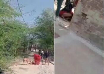 बुजुर्ग महिला अपनी बहुओं से पैर पकड़कर, हाथ जोड़कर रहम की भीख मांगती रही, लेकिन क्रूर निर्दयी बहुओं को उस पर दया नहीं आई देखे VIDEO दिल पसीज जाऐगां