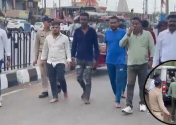 मर्डर के 5 आरोपी गिरफ्तार, पुलिस ने बदमाशों का निकाला जुलूस; 4 अब भी फरार