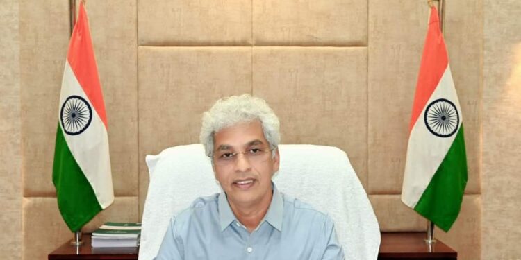सात निजी स्कूलों की शिकायतों पर खुली सुनवाई आज.