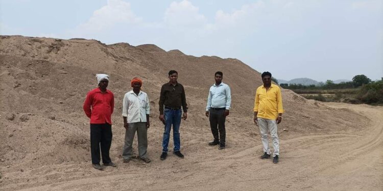 खनिज और राजस्व दल की कार्यवाही में 6510 घनमीटर अवैध रेत जप्त