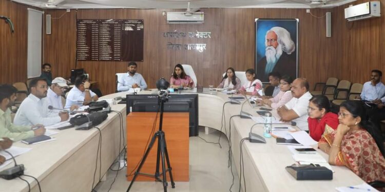 मोहित बिल्डकॉन इन्दौर के विरूद्ध एफ.आई.आर. दर्ज कराए – कलेक्टर सुश्री बाफना