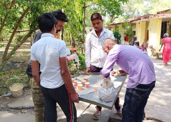 *गोधूली वृद्ध आश्रम में मनाई गई पुण्यतिथि वृद्ध जनों को स्वल्पाहार दिया गया*