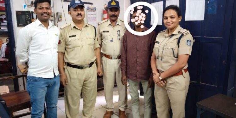 10 साल पुराने स्थाई वारंटी को जीआरपी ने धर दबोचा