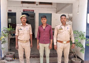 *थाना तालग्राम पुलिस द्वारा 01 नफर वांछित अभियुक्त को गिरफ्तार कर भेजा गया जेल।*