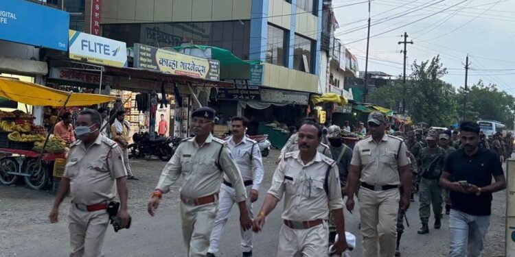 IRBN जवानों एवं कालापीपल पुलिस ने निकाला फ्लैग मार्चःलोकसभा चुनाव को लेकर लोगों को निर्भीक होकर मतदान करने के लिए जागरूक किया…!