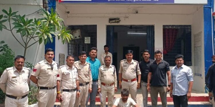 कालापीपल पुलिस की कार्रवाई:- जिला बदर आदेश का उल्लंघन करने वाले आरोपी को किया गिरफ्तार..!