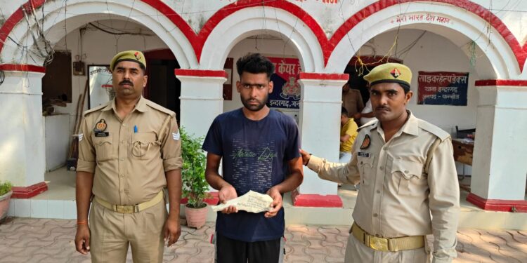 *थाना इन्दरगढ़ पुलिस द्वारा एक अभियुक्त को अवैध तमंचा के साथ किया गया गिरफ्तार*