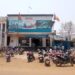 कटनी माधव नगर स्थित बरगवा TVS शो रूम संचालक अतिक्रामण कर बढ़ा रहे दुकान, बीच सड़क मे खड़े हो रहे वाहन, पक्का निर्माण होने का कर रही इंतजार नगर निगम