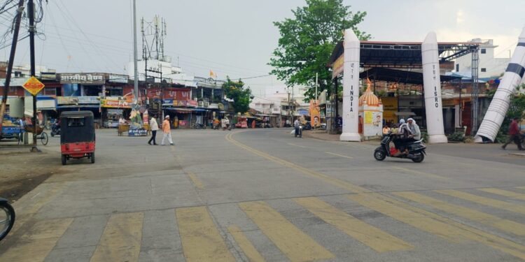 अतिक्रमण विभाग द्वारा गुलौवा चौक चौक को पूर्णतः अतिक्रमण मुक्त किया