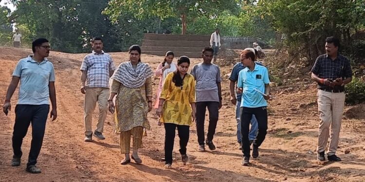 पर्यटन बांद्रा भान का शासन को जल्द ही प्रस्ताव बनाकर भेजेंगे: कलेक्टर मीना,पर्यटन स्थल के विकास के साथ लोगो को मिलेंगे रोजगार के नए अवसर,जल्द हो बांद्राभान स्थल बनेगा पर्यटकों के आकर्षण का केंद्र