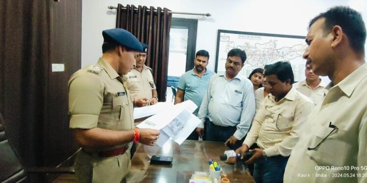 *पत्रकारों पर आरोप लगाना विधायक को पड़ा महंगा विधायक केखिलाफ पत्रकार हुए लामबंदआईजी,एसपी से हुई शिकायत*