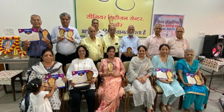 *वरिष्ठजनों का उत्साहवर्द्धन करने हेतु विशेष कैरम प्रतियोगिता का आयोजन*