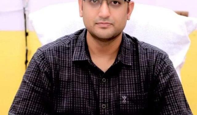 मुख्‍य कार्यपालन अधिकारी, जिला पंचायत शिशिर गेमावत द्वारा राजेन्‍द्र महोबिया सचिव को निलंबित कर राशी शासन के खाते मे जमा कराई  