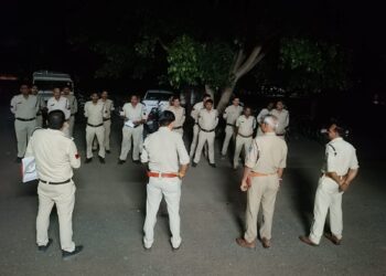 कालापीपल पुलिस ने कॉम्बिंग गस्त के…!  दौरान 3 स्थाई वारंट 7 गिरफ्तारी वारंटी पकड़े,18 हिस्ट्रीसीटर बदमाश चेक किए,14 गुंडे चेक किए 3 जिला बदर बदमाश है…।