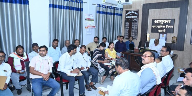 *निगमायुक्त ने ट्रांसपोर्ट नगर, फायर सेफ्टी, आपदा प्रबंधन, बिल्डिंग परमिशन और सीएम हेल्पलाइन आदि पर आयोजित की समीक्षा बैठक*