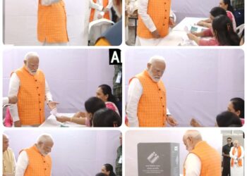 देखिऐ प्रधानमंत्री नरेंद्र मोदी ने लोकसभा चुनाव 2024 के लिए गुजरात के अहमदाबाद में एक मतदान केंद्र में अपना वोट डाला।  केंद्रीय गृह मंत्री अमित शाह भी मौजूद रहें। VIDEO