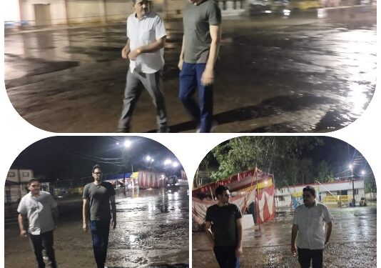 कलेक्टर श्री प्रसाद ने स्ट्रांग रूम का किया निरीक्षण  सुरक्षा व्यवस्था चाक चौबंद रखने अधिकारियों को दिए निर्देश