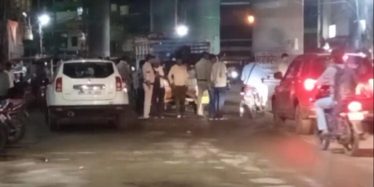 पटाका फोड़ते चल रहे बाइक चालको पर कोतवाली पुलिस की कार्यवाही